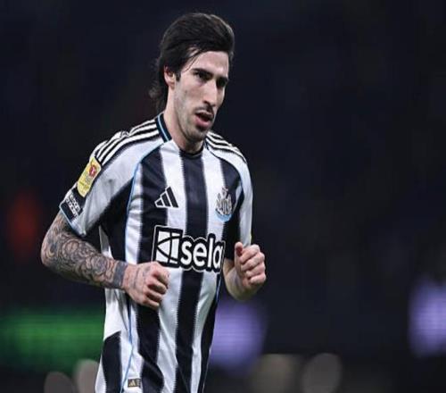 鹿晗现身疑,似泪洒街头,邓超陪伴慰,500足球即时比分,500比分,500体育比分网,比分直播