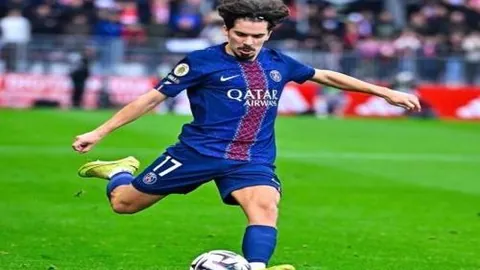 王曼昱因伤缺席WTT赛事，陈幸同晋级决赛迎战孙颖莎，央视新闻客户端讯